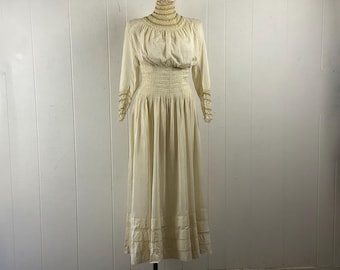 Vintage dress, size XS, Edwardian dress, 1900s dress, tall neck, Gothic dress, victorian dress, antique white dress, vintage clothing