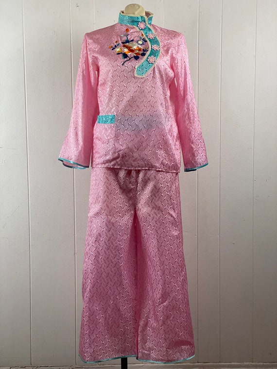 Vintage silk pajamas, size medium, pajama set, ro… - image 2