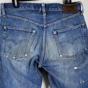 Vintage jeans, 32 X 31, 1950s Levi's, Levi's 551 ZXX, hidden rivets, redlines, leather patch, 50s denim, distressed denim, vintage clothing Vintage jeans, 32 X 31, 1950s Levi's, Levi's 551 ZXX, hidden rivets, redlines, leather patch, 50s denim, distressed denim, vintage clothing