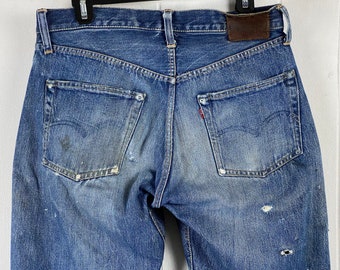 Vintage jeans, 32 X 31, 1950s Levi's, Levi's 551 ZXX, hidden rivets, redlines, leather patch, 50s denim, distressed denim, vintage clothing