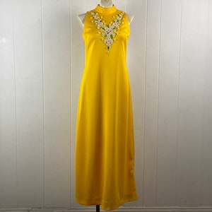 Vintage dress, size medium, 1960s dress, mod dress, flower dress, yellow dress, necklace dress, summer dress, vintage clothing