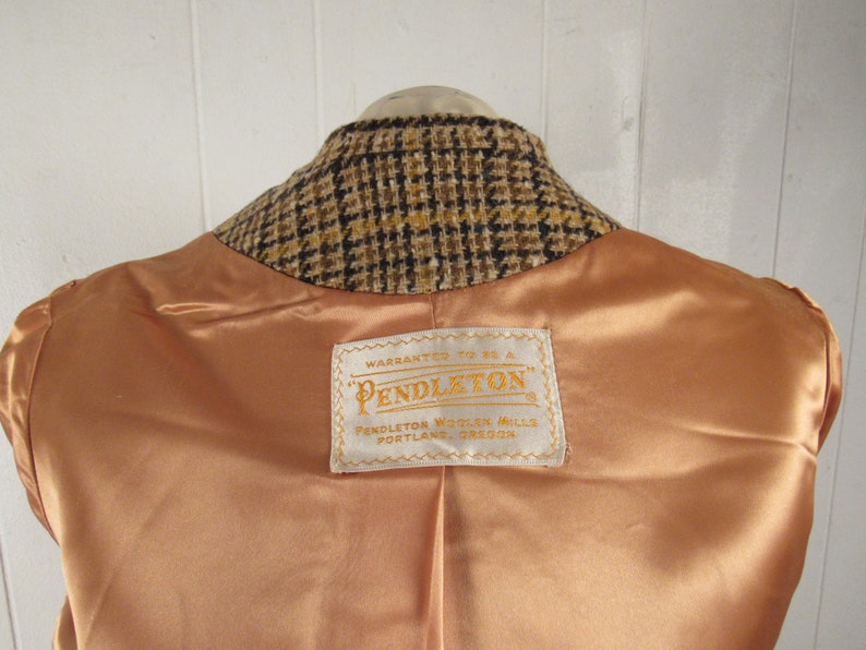 plaid coat 1960s coat Pendleton coat M size medium vintage clothing Vintage coat vintage Pendleton