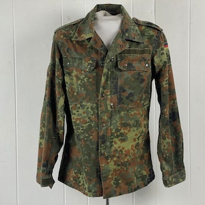 Vintage jacket, size medium, camo jacket, Army jacket, camouflage jacket, military jacket, 1990s jacket, combat coat, vintage clothing