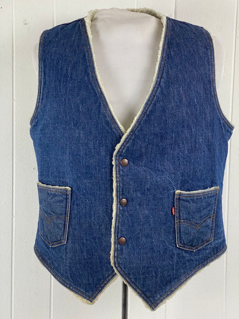 Vintage denim vest, size large, vintage Levi's vest, denim vest, vest coat, fleece lined, vintage Levi's, Sherpa vest, vintage clothing image 2