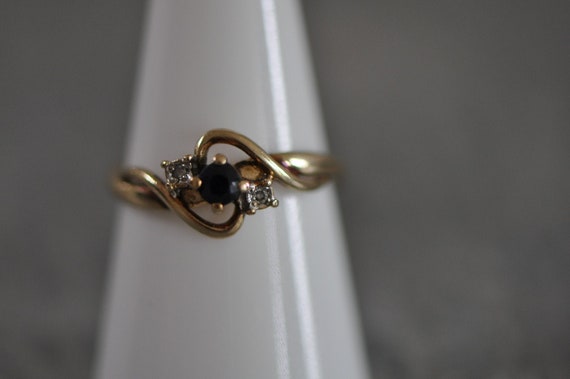 9ct sapphire and diamond ring, vintage crossover r