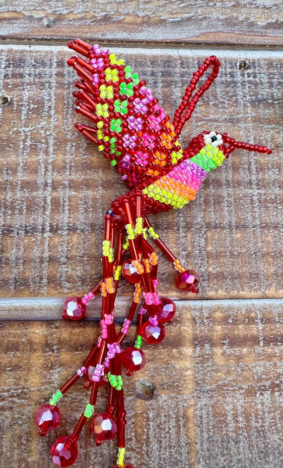 Handmade Beaded Hummingbird Keychain: Mexican Colibrí Charm  display picture 1