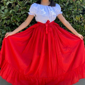 Mexican skirts with blouse,   Faldas Mexicanas de Vuelo con blusa , Mexican Blouses, Blusas Mexicanas , Typical Mexicans skirts and blouses
