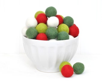 2.5 cm Christmas Felt Balls - Pom Pom Garland - Wool Felt Beads - Do it yourself - Holiday Craft