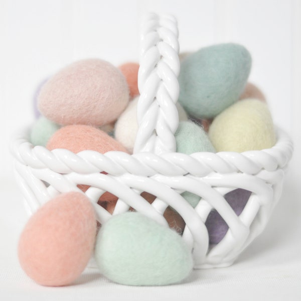 Pick your own - Loose Felt Eggs - 4 cm - Easter Decor - Spring Garland - Felted Egg Decoration - Tiered Tray