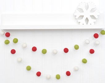 Guirlande de Noël boules de feutre de laine : rouge, vert et blanc