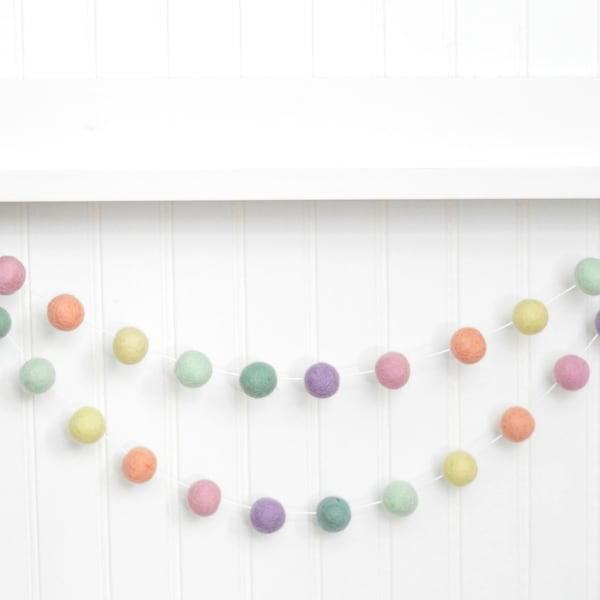 Pastel Rainbow Felt Ball Garland - Spring Mantel Decoration -Easter Decor - Wool Pom Poms (1 inch size)