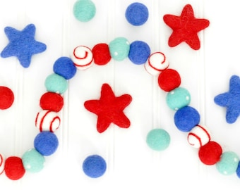 Guirlande rouge blanc et bleu, décorations des États-Unis, bannière du 4 juillet, banderole du 4 juillet, bannière du 4 juillet, guirlande de boules en feutre bleu blanc rouge, États-Unis