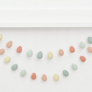 Farmhouse Easter Egg Garland - Spring Decorations - Wool Felt Eggs