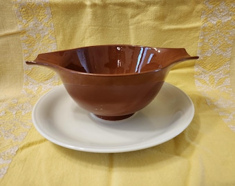 Mid-Century Gravy Boat, Homer Laughlin Suntone, 3.25" Tall, 8" in Diameter (Read Description) (Shipping Included)