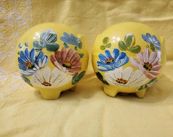 Vintage Ransburg Salt and Pepper (S&P) Shakers, Ceramic, USA, Yellow, Hand Painted, 11" Round (Read Description) (Shipping Included)