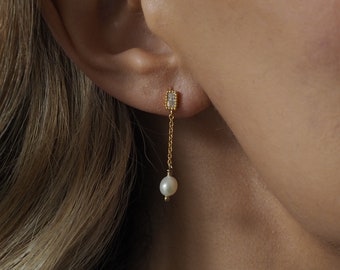 BELLA. Bridesmaid Bridal Pearl Drop Gold Earrings