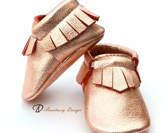 Handgefertigte Baby Mokassins mit Fransen