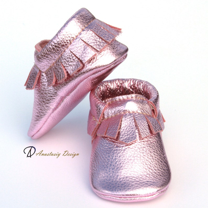 Baby Moccasins Leather Baby Moccasins, Rose Gold Fringed Leather Baby Moccasins, Baby Girl Moccasins, Toddler Moccasins, Baby Girl Shoes imagem 8