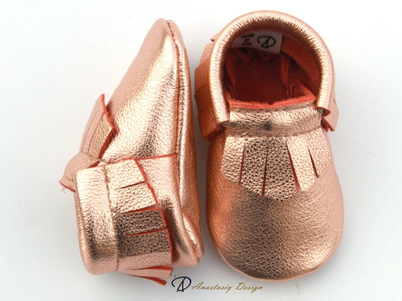 Baby Moccasins Leather Baby Moccasins, Rose Gold Fringed Leather Baby Moccasins, Baby Girl Moccasins, Toddler Moccasins, Baby Girl Shoes imagem 5