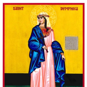Könnte beinhalten: Eine religiöse Ikone, die die Heilige Dymna darstellt, eine weibliche Heilige mit einem Heiligenschein, die ein rosa Kleid, einen blauen Umhang trägt und ein Kreuz hält. Die Ikone hat einen gelben Hintergrund mit den Worten "saint" und "Dymna" in Schwarz.