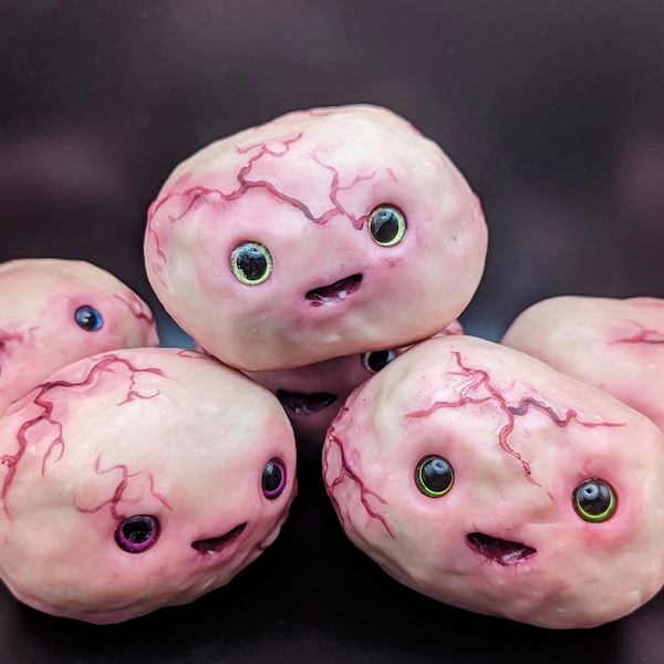 Veiny Gobbets! Fleshy body horror blood vessel teratoma figurine!