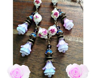 Atemberaubende Blumengarten Halskette, Glas Blumen Halskette, Tschechische Design Halskette, Tschechisches Glas, Blumen Halskette, Bronze Draht Halskette, Hand Made