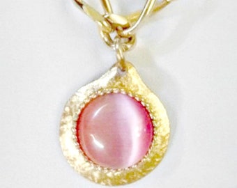 Gesigneerde 1970's Park Lane G/Tone Moonstone Cat's Eye Hanger, Fancy Chain, Ketting, Roze Cat's Eye Hanger, Vintage Gesigneerde Park Lane Ketting