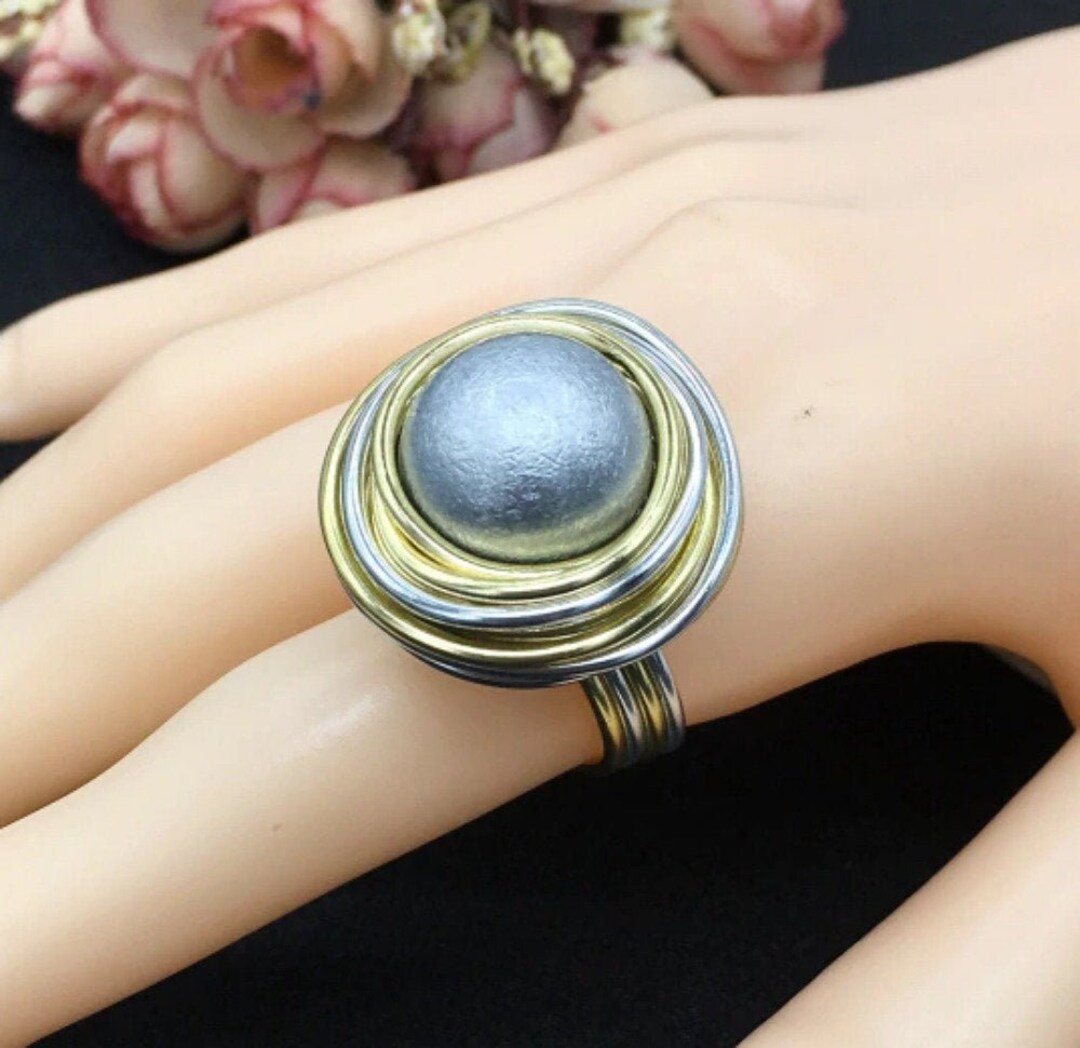 Big Wire Spiral Acrylic Vintage Finger Ring, Simulated Pearl Ring, Size ...