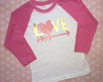 Love Heart Shirt / Youth Valentines Shirt / Girls Valentine T Shirt / Valentines Day Outfit / Love Shirt / Lover / Kiss / Heart / Vday Shirt