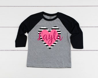 Mädchen benutzerdefinierte Valentine Shirt / Mädchen Name Valentine Shirt / Mädchen Valentine Shirt / Mädchen Valentine Outfit / Mädchen Valentinstag Shirt /