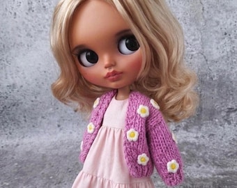 FUCHSIA DAISY kuscheliger Oversize-Strickcardigan für Blythe-Puppen, süßer rosa Pullover mit Gänseblümchen, Blumencardigan, Kleidung ob24 ob22 Azone