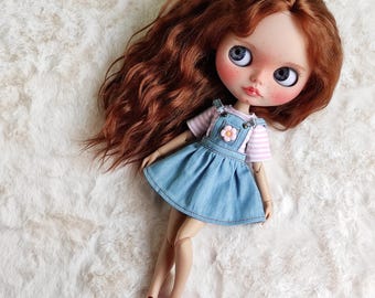 Blythe-poppenkleding: denim jumpsuit, jurk, T-shirt en sneakers