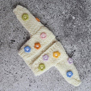 CREAM DAISY cozy oversized knitted cardigan for Blythe doll, cute cream sweater with daisies, flower cardigan, clothes ob24 ob22 Azone Blyth