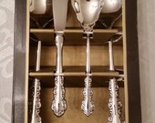 Oneida 18 10 Glossy Cube Heirloom Stainless Flatware Shelley, 4pc Serving Set includes Butter Knife, Sugar Spoon, 2 Tablespoons