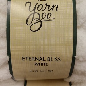 Yarn Bee Eternal Bliss Yarn Black 8 oz Super Bulky AT361