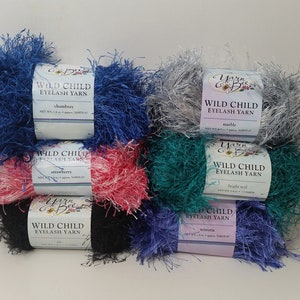 Wild Child Eyelash Yarn Bee: Polyester, Medium 4