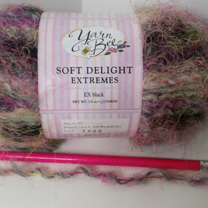 Soft Delight Extremes Yarn Bee, EX Black, 3.5oz, Light 3