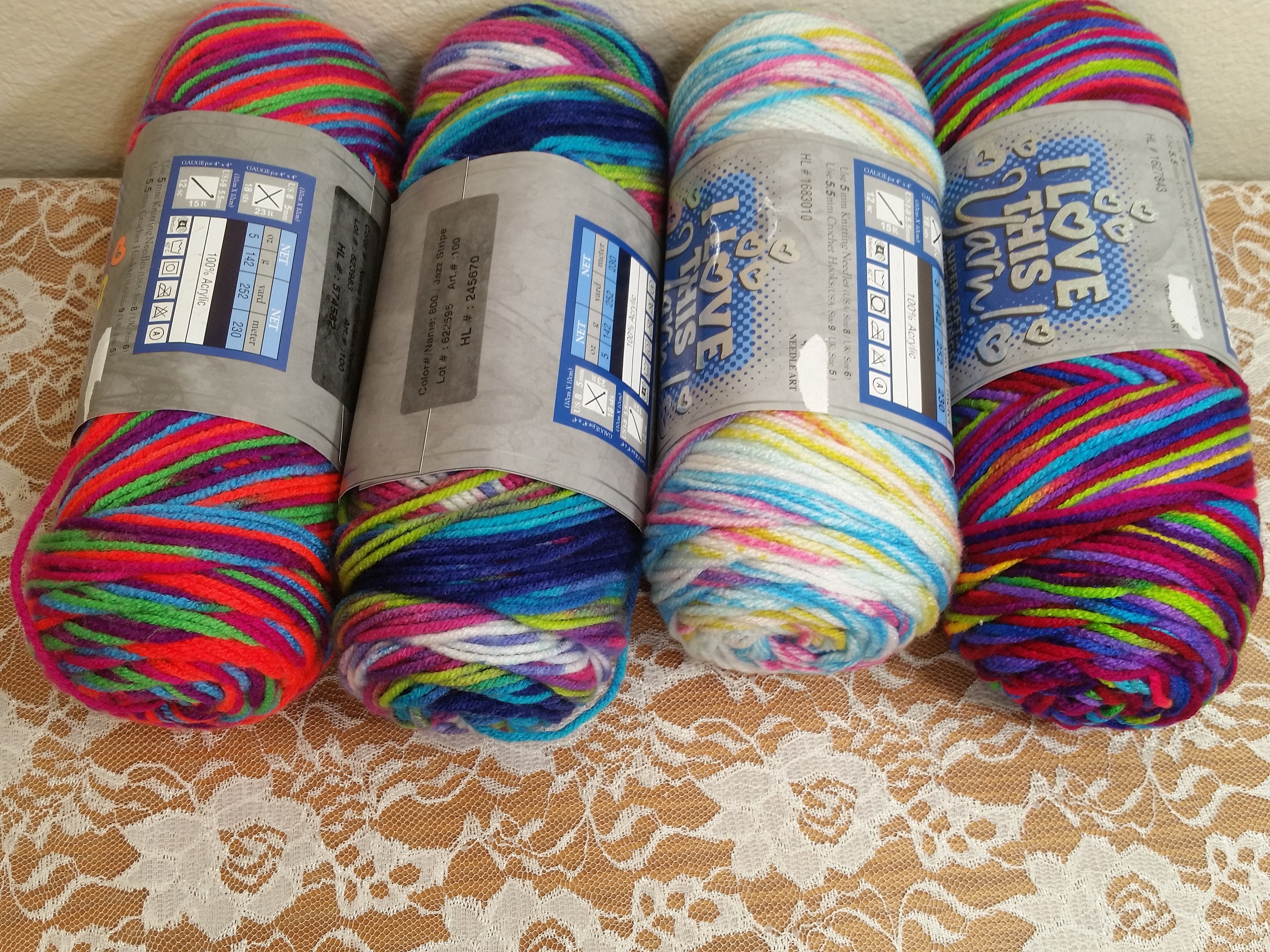 YARN ✴︎ ニット　WATSON I Love This Yarn 1 Skein 5oz 252 Yrds Varigated Surprise Stripe 4