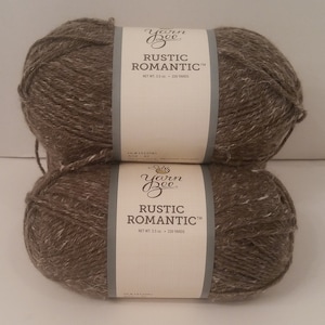 Rustic Romantic Yarn Bee, Barnwood Fence, 3.5oz, 220yds, Medium 4