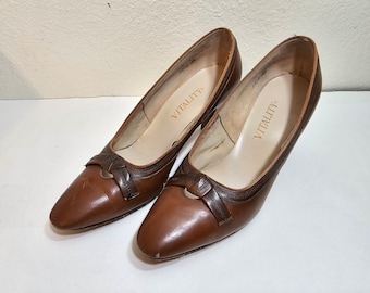 Vintage 1970s Brown Leather Vitality 2 1/2in High Heels, Size 6B