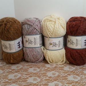 Effortless Super Bulky 6, Yarn Bee, 6oz, 111yds