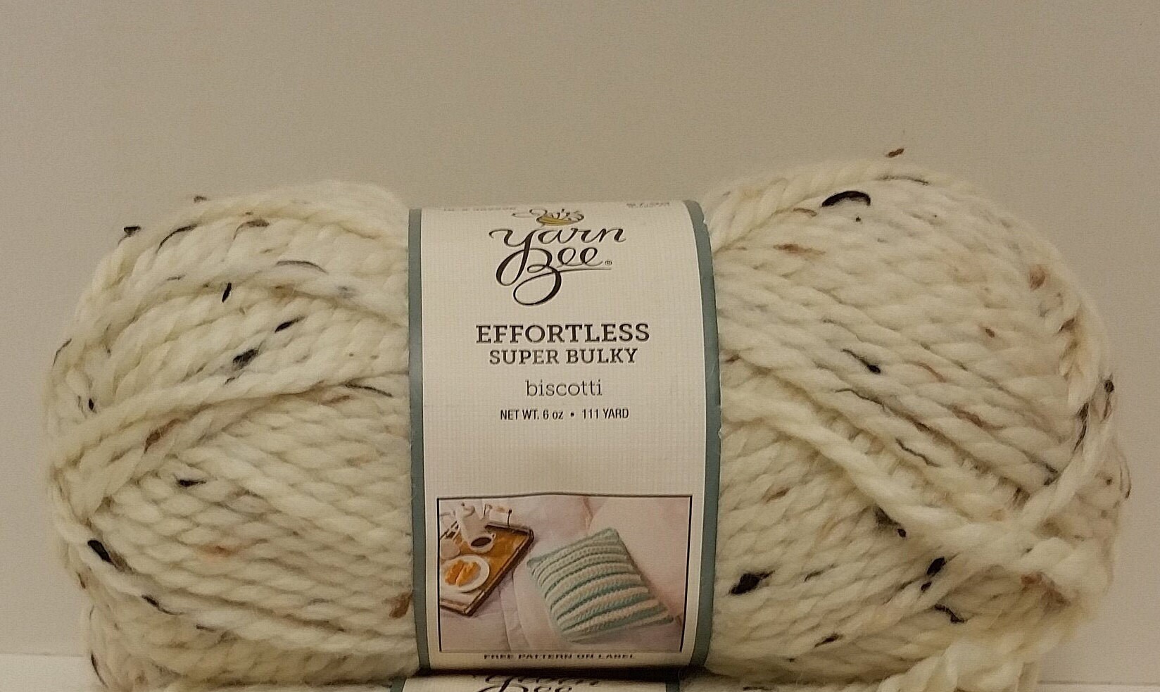 Yarn Bee Effortless Super Bulky Yarn “ Midnight” Approx 12 Oz & Knitting  Needles