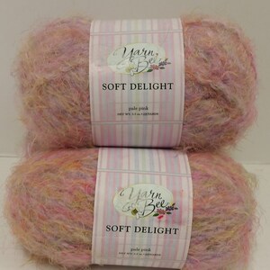 Soft Delight Yarn Bee, Color Pale Pink, 3.5oz, Light 3