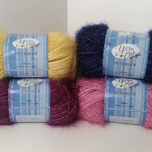 1 かせ (深夜から 3 かせ入手可能) Yarn Bee Intrigue ヤーン、3 オンス/85 グラム、251 ヤード/230 メートル、ミディアム 4、ファッション ヤーン