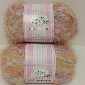 Soft Delight Yarn Bee, Color White, 3.5oz, Light 3