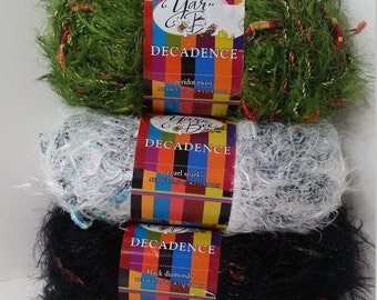 Decadence Yarn Bee: Skrymmande ögonfranspäls, 132 yard (3,5 oz)