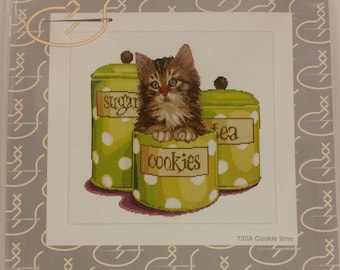 Kit Point De Croix Thea Gouverneur – Chat Persan Blanc – Taille 42 X 0 Cm – Aida 16 Fils – Tout Inclus