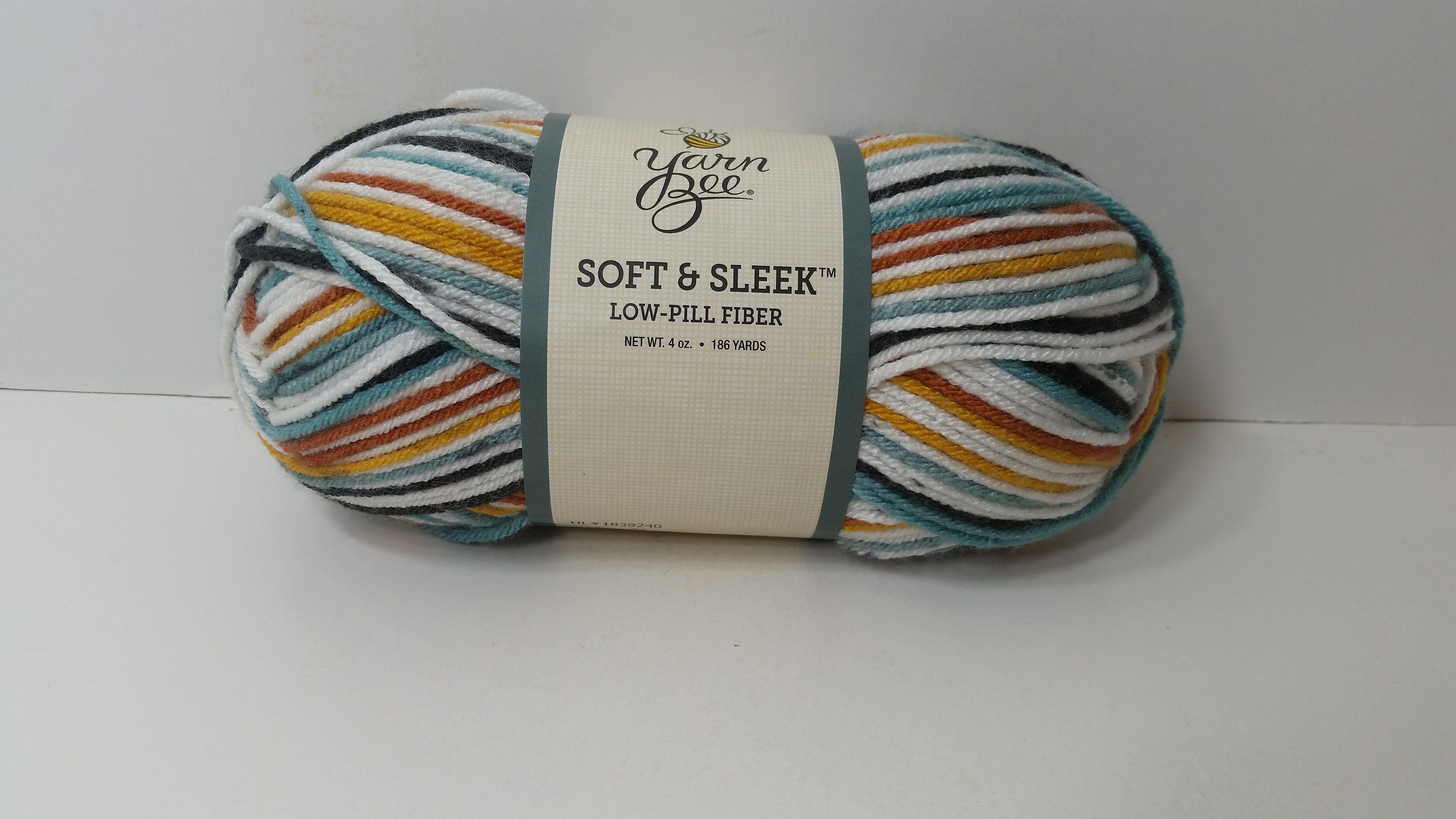 Yarn Bee SOFT & SLEEK Low-Pill Fiber #4 Medium Weight Yarn Skein