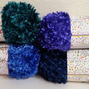 1 écheveau (écheveaux disponibles à partir de 4 couleurs) Yarn Bee Whirligig Yarn, 3.5oz/100g, 45y/41.15m, Polyester, Hand Wash/Lay Flat