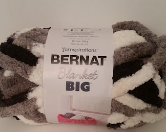 1 Skein (16 Skeins Available) Bernat Blanket Big Yarn (Limestone) 10.5oz/300g, 32yds/29m, Jumbo 7